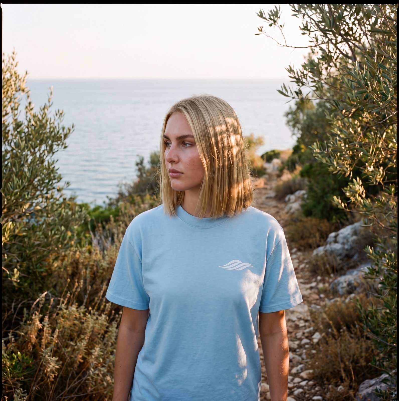 Lookbook BELICAM — t-shirt méditerranéen porté
